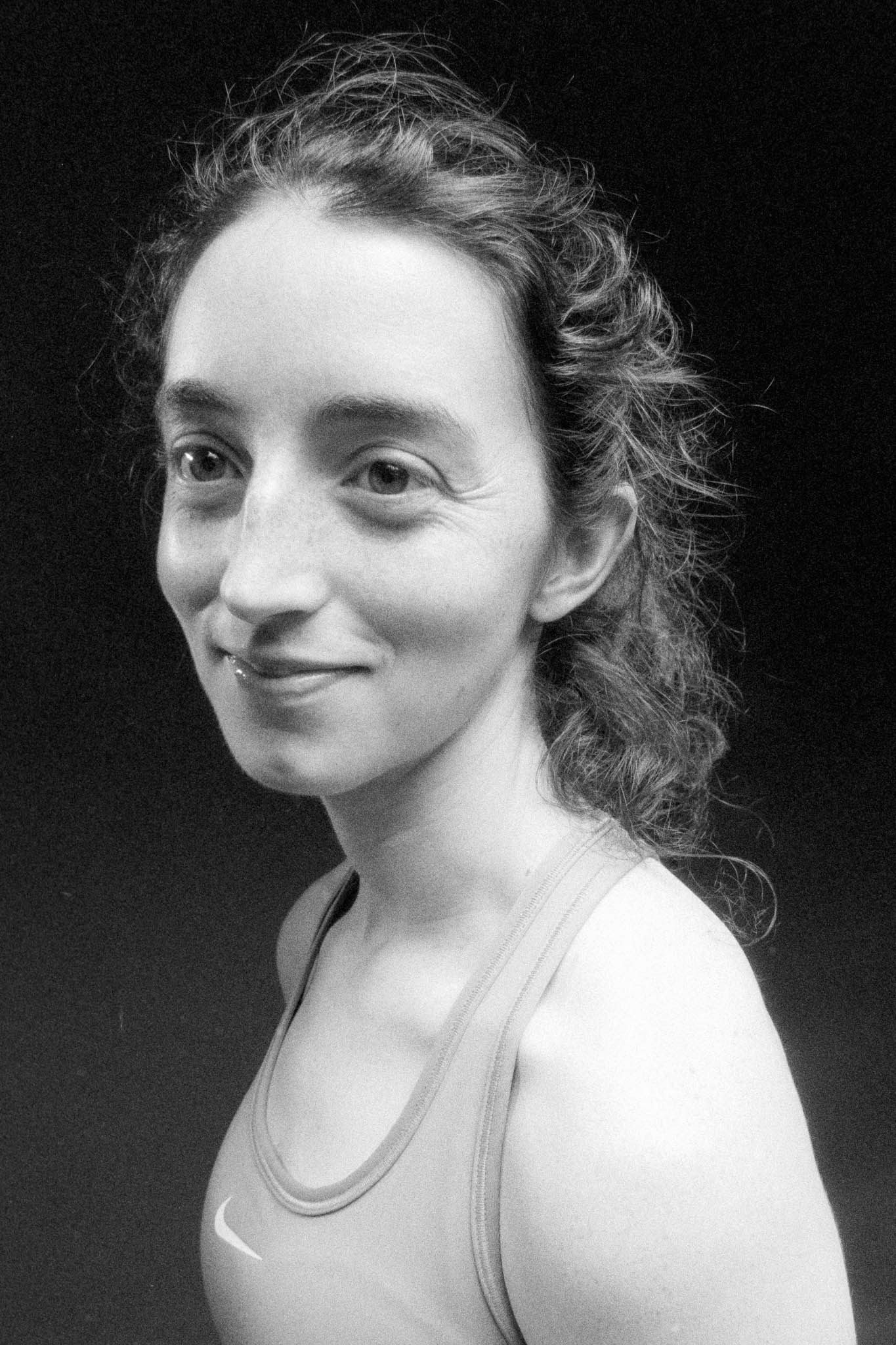 Izzy SO078 Studio 03